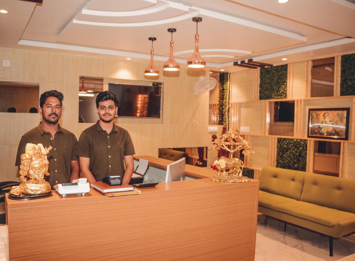 Hotel Mountview Comforts Tirupati Eksteriør bilde