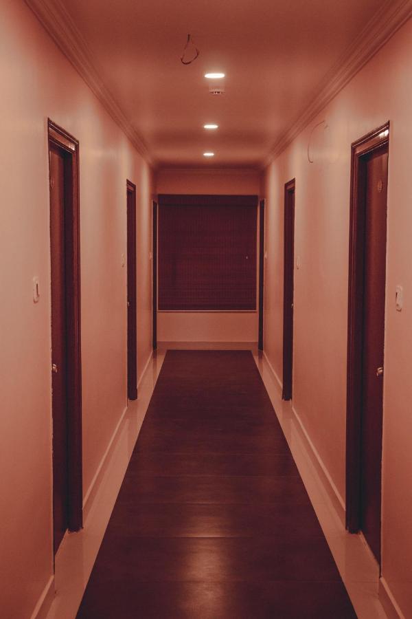 Hotel Mountview Comforts Tirupati Eksteriør bilde