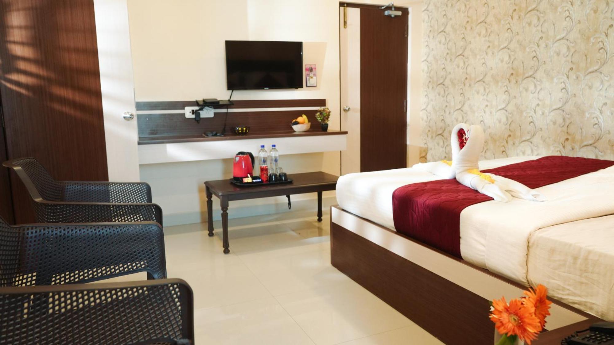 Hotel Mountview Comforts Tirupati Eksteriør bilde