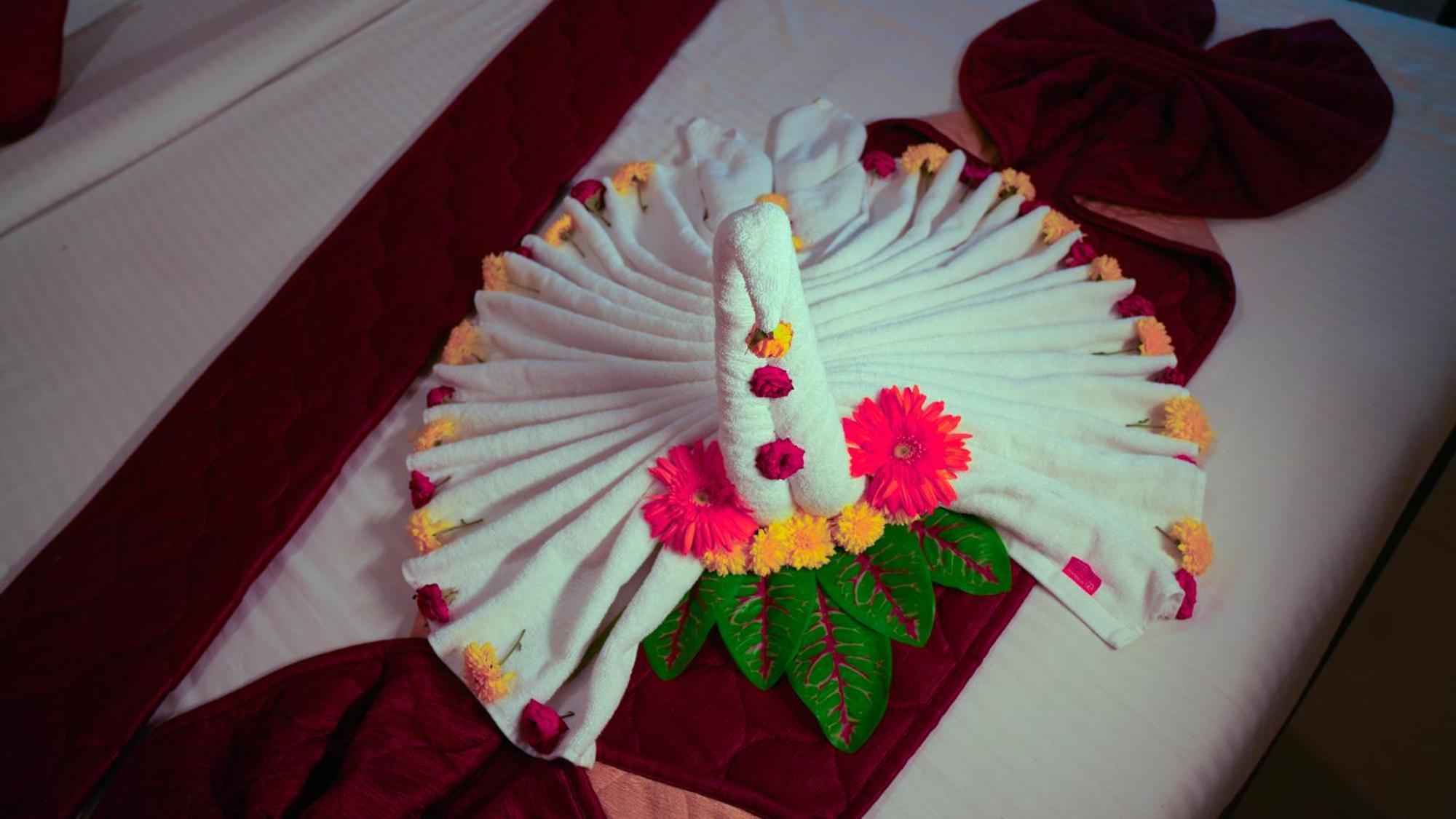 Hotel Mountview Comforts Tirupati Eksteriør bilde