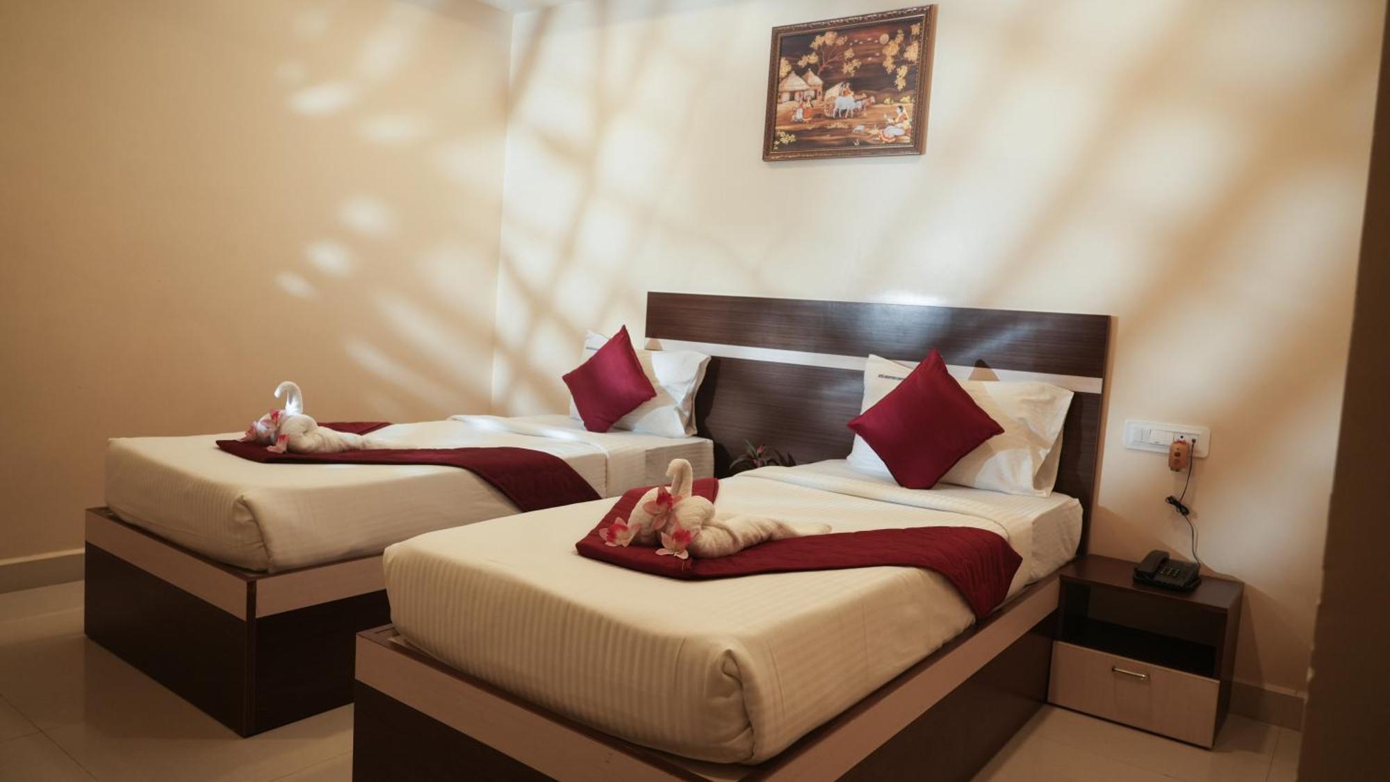 Hotel Mountview Comforts Tirupati Eksteriør bilde